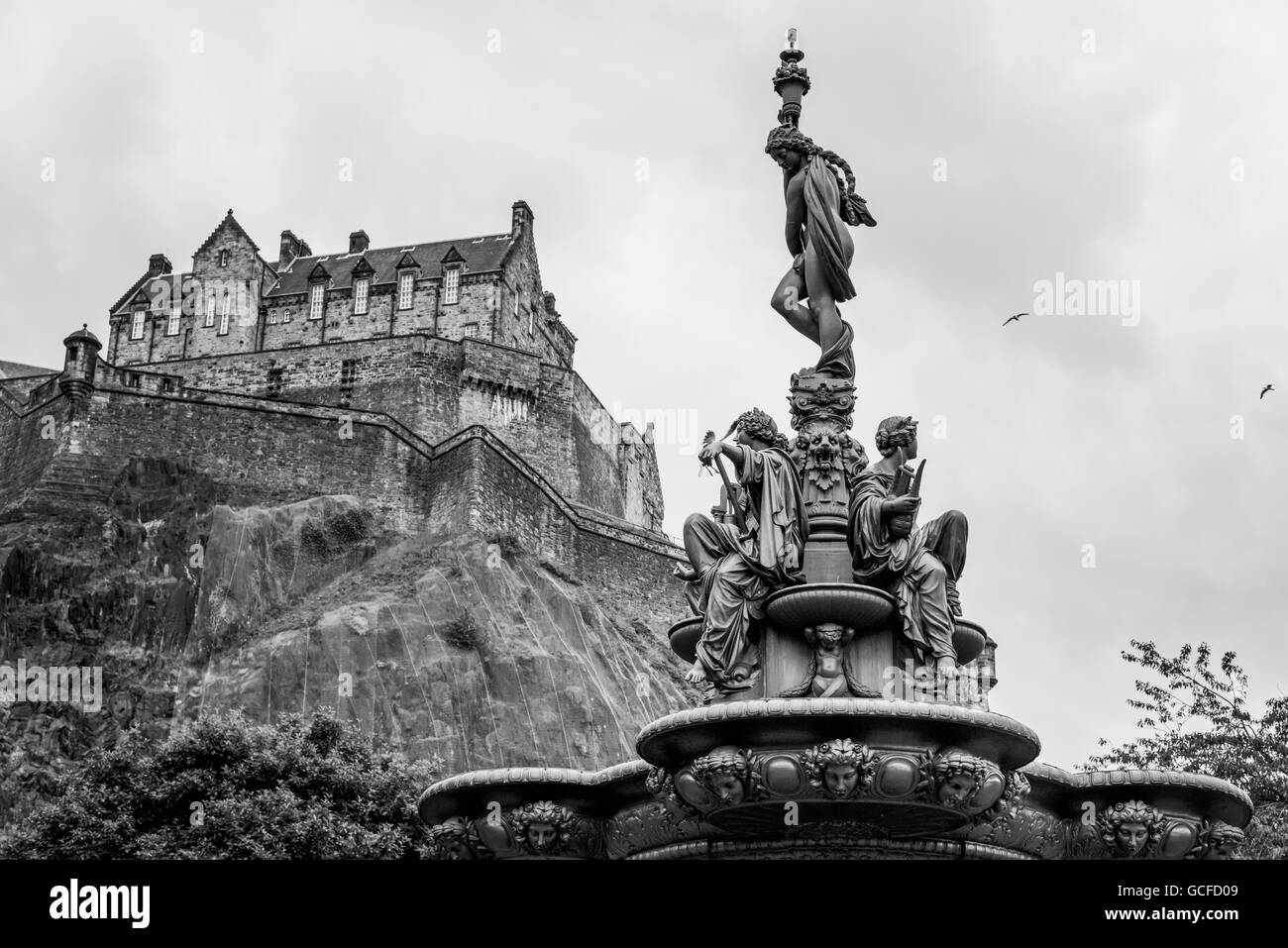 Ross fontaine et le château d'Édimbourg, Edinburgh, Écosse Banque D'Images