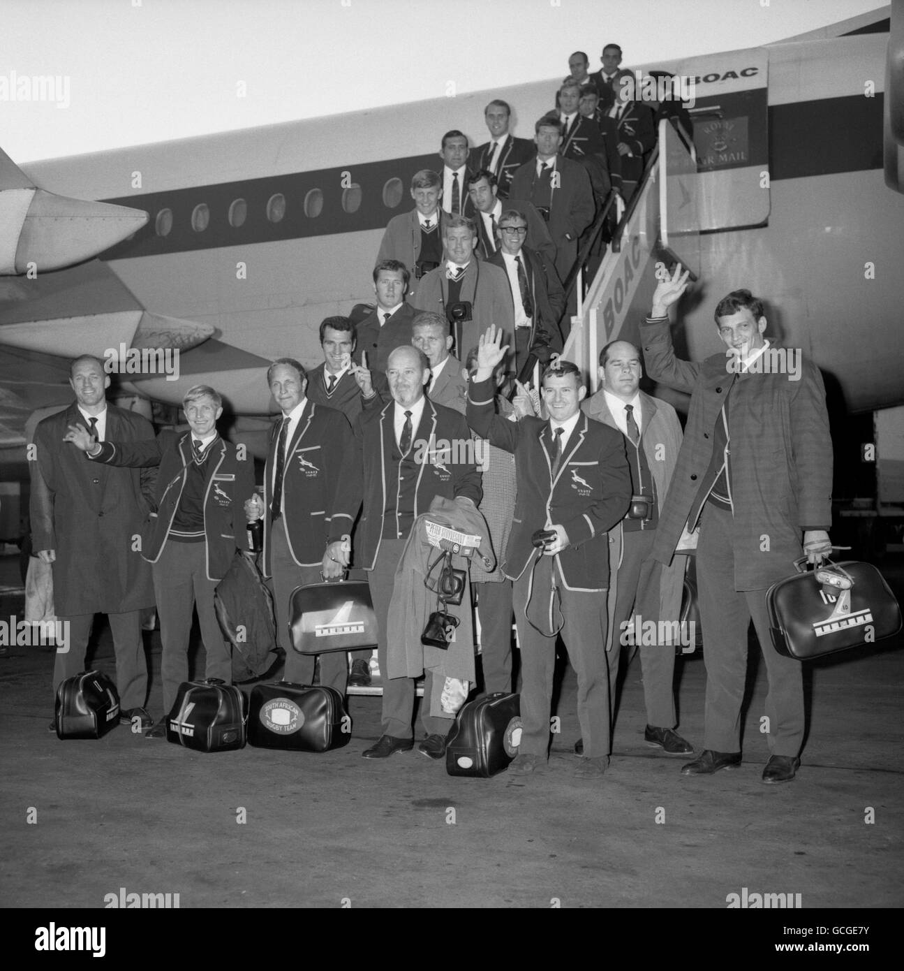 L'équipe sud-africaine de rugby en tournée à l'arrivée à l'aéroport de Heathrow, Londres. Banque D'Images