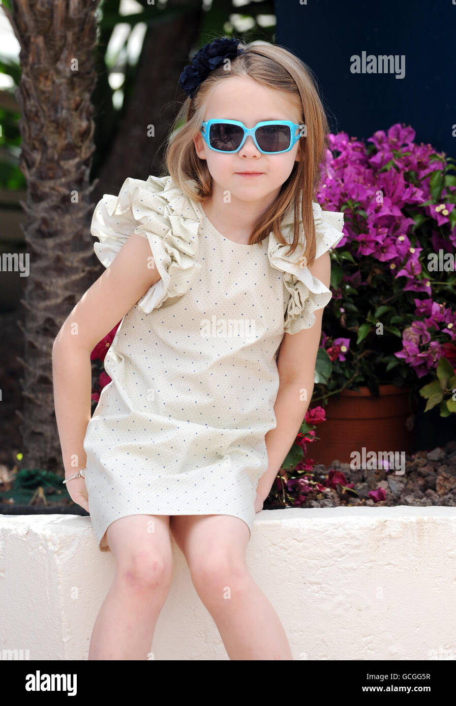 L'enfant actrice Faith Wladyka, lors d'un photocall pour Blue Valentine, dans lequel elle se présente avec Ryan Gosling et Michelle Williams, lors du 63e Festival de Cannes, France. Banque D'Images