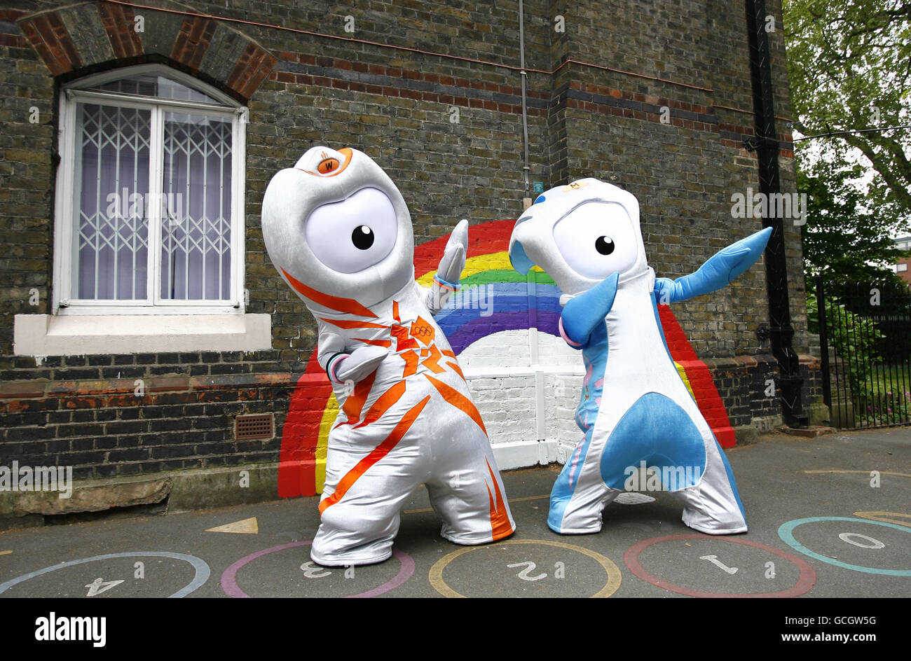PELUCHE MASCOTTE JEUX Olympiques 25 cm -Mascotte Officielle, Livraison