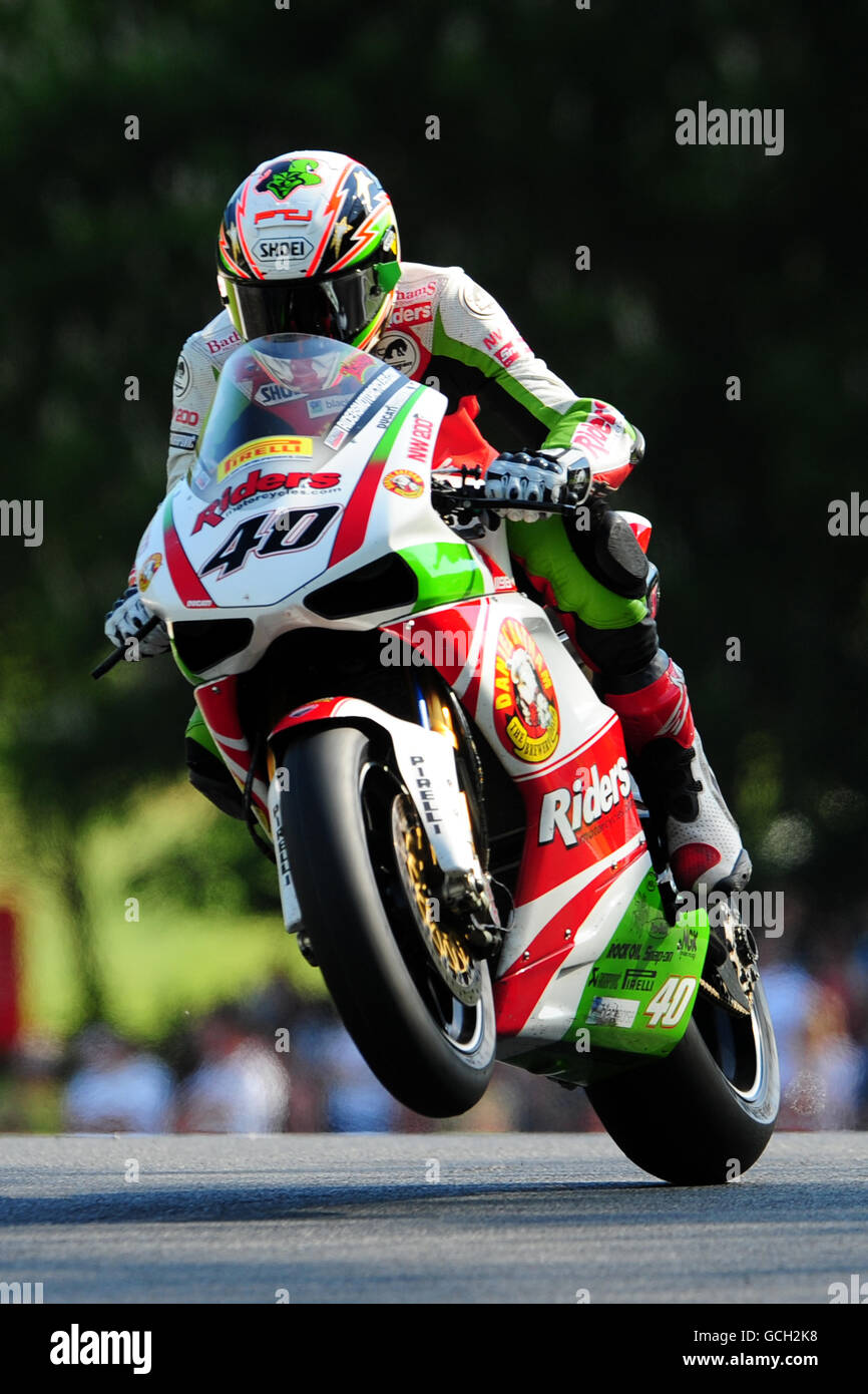 Motocyclisme - MCE Insurance British Superbike Championship - troisième jour - Cadwell Park.Riders Motorcycles.com Martin Jessopp de Ducati en action pendant la deuxième course Banque D'Images