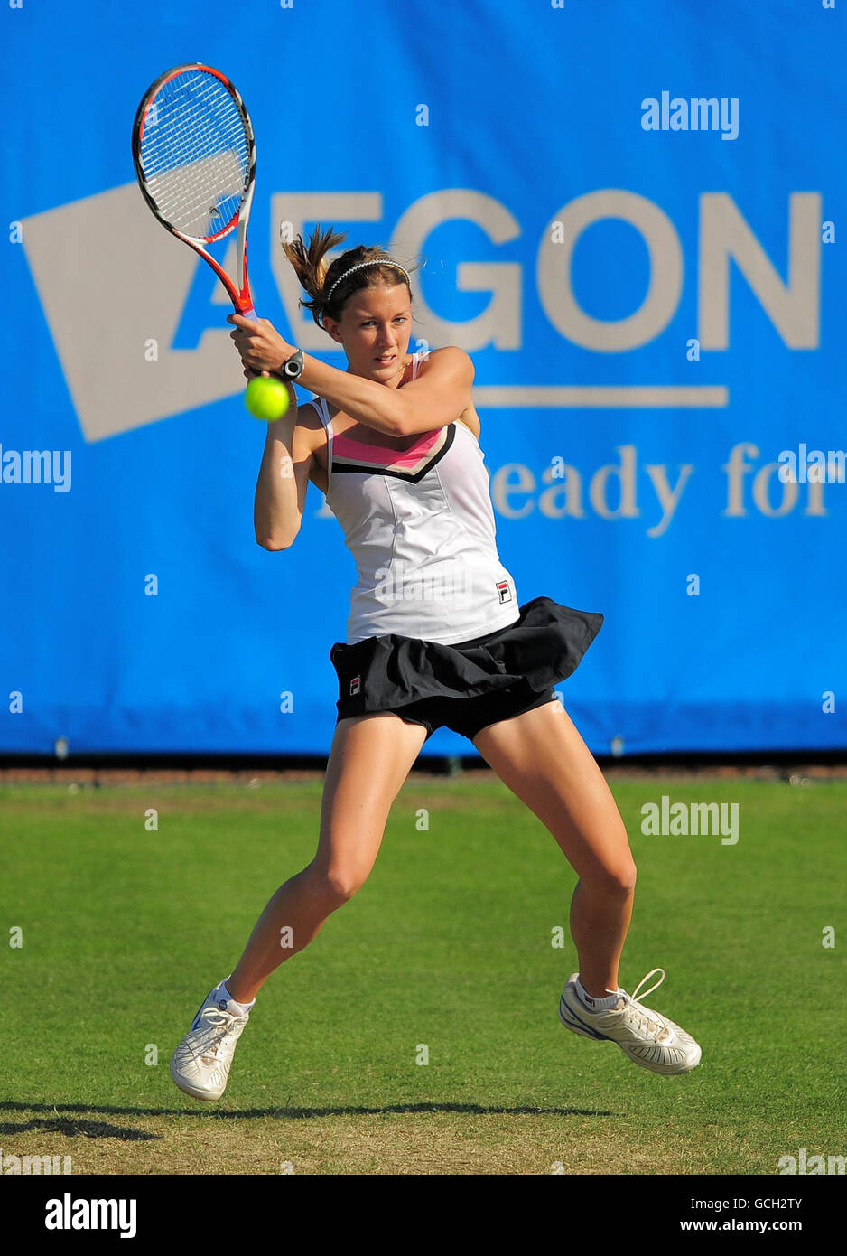 Anna Fitzpatrick de Grande-Bretagne en action contre Elena Baltacha de Grande-Bretagne pendant le Trophée AEGON au Nottingham tennis Centre, Nottingham. Banque D'Images