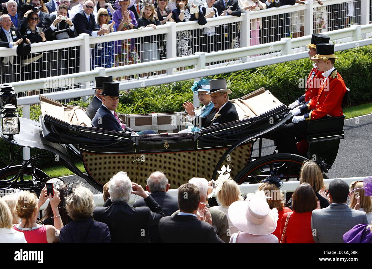 Les courses de chevaux - Le Royal Ascot Meeting 2010 - Jour 1 - Ascot Racecourse Banque D'Images