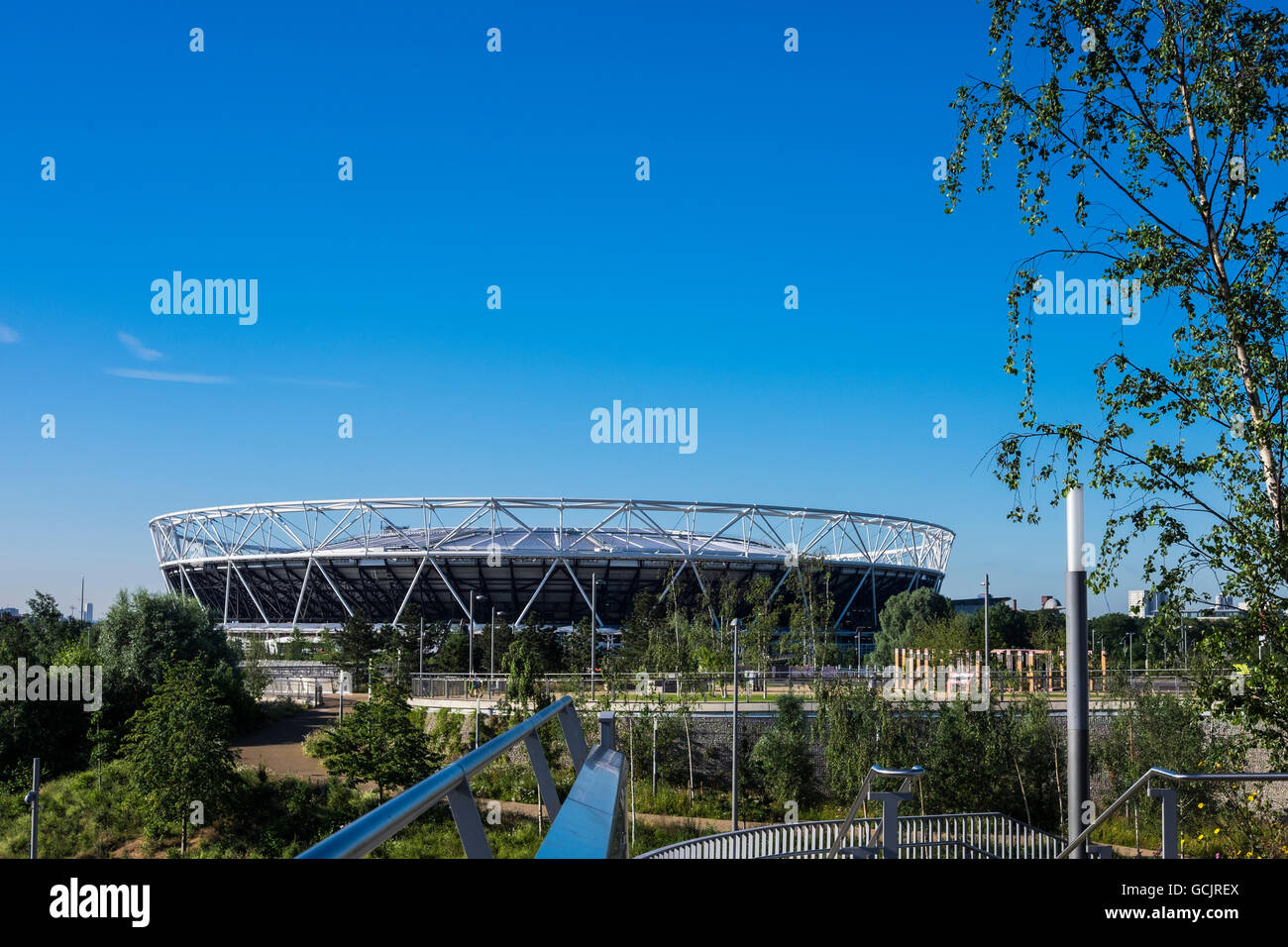 Le stade, la Queen Elizabeth Olympic Park, Stratford, London, Angleterre, Royaume-Uni Banque D'Images