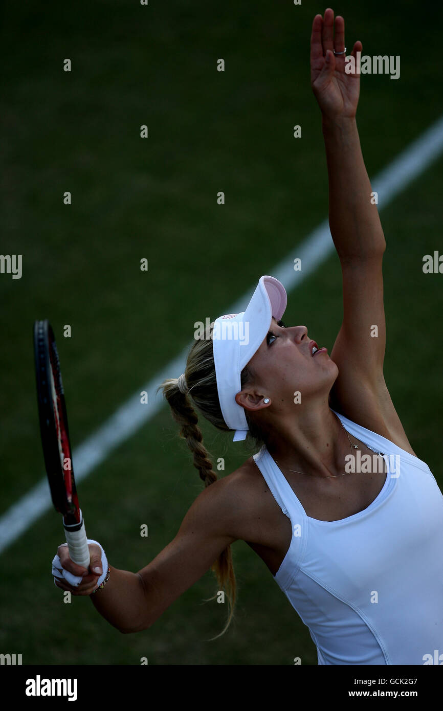 Anna Kournikova de Russie en action pendant le match d'invitation des dames Avec le partenaire Suisse Martina Hingis contre les USA Tracy Austin et Kathy Rinaldi-Stunkel Banque D'Images