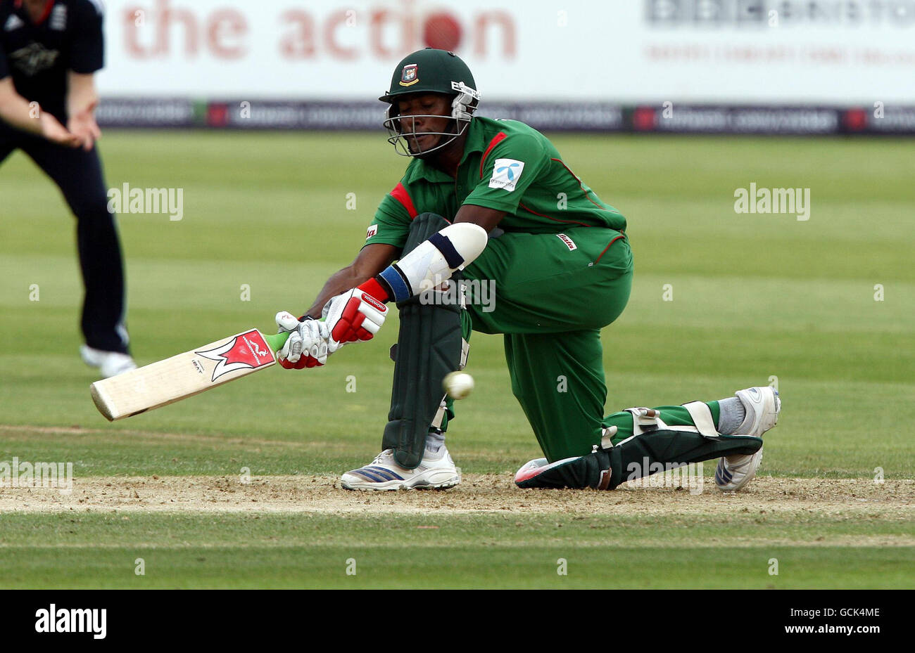 Cricket - série NatWest - second One Day International - Angleterre / Bangladesh - le terrain du comté.L'Islam Jahurul du Bangladesh en action pendant la deuxième journée internationale au terrain du comté de Bristol. Banque D'Images