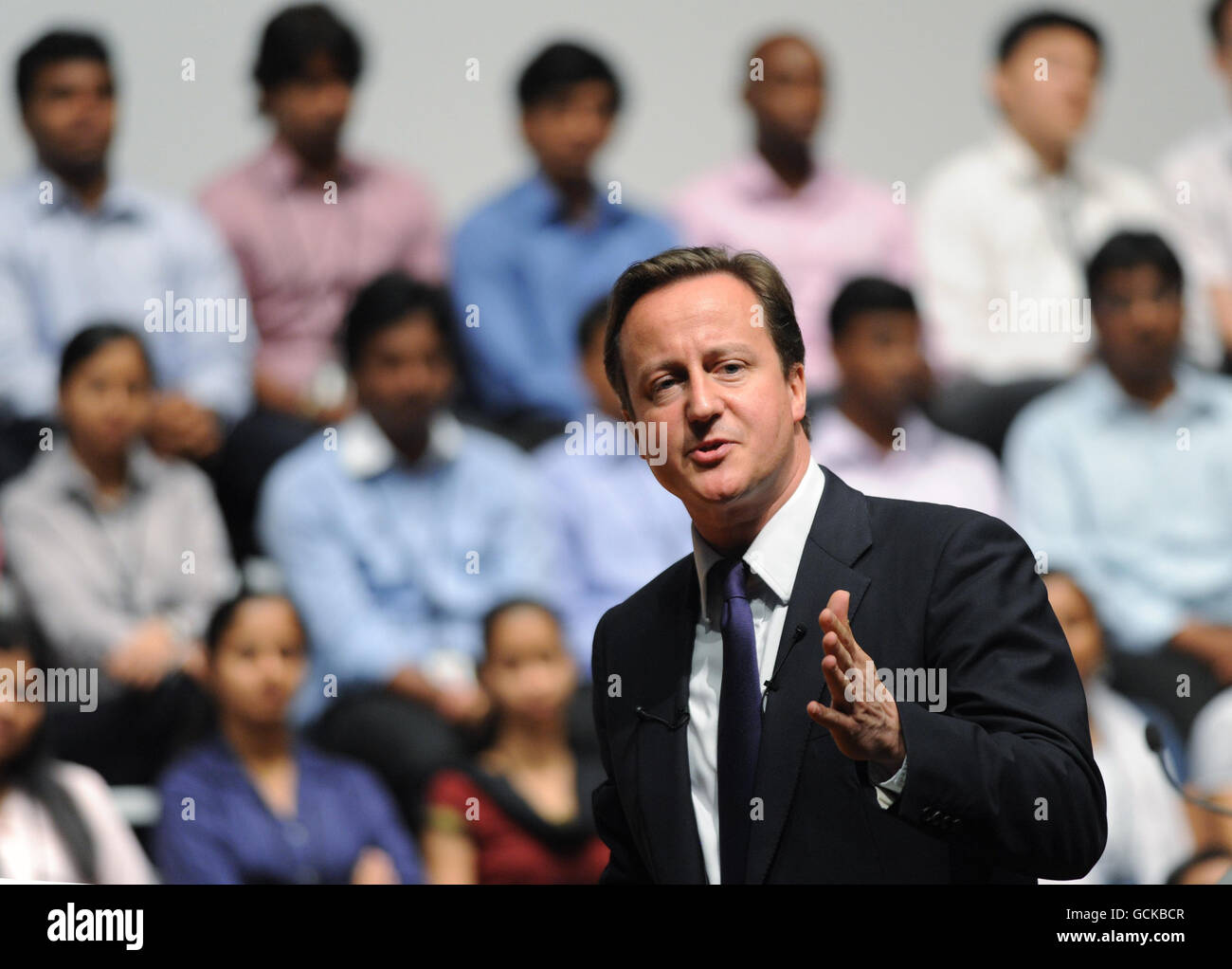 Le Premier ministre David Cameron s'adresse aux employés et aux invités d'Infosys à Bangalore, au cours de sa visite de trois jours en Inde. Banque D'Images