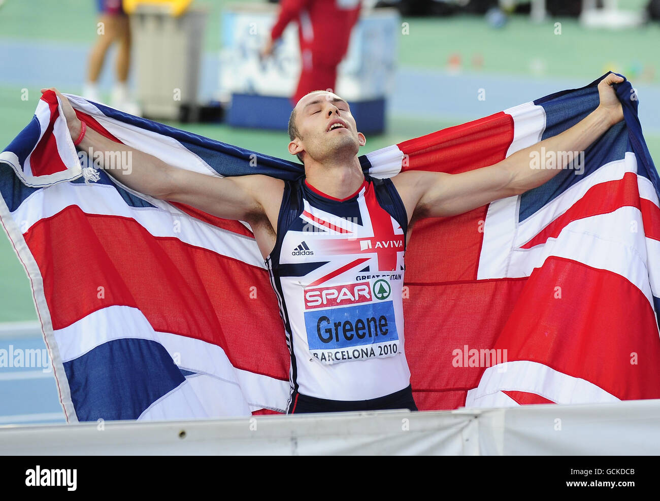 David Green, en Grande-Bretagne, célèbre la victoire des 400 mètres haies des hommes au cours du cinquième jour des championnats d'Europe au stade olympique de Barcelone, en Espagne. Banque D'Images