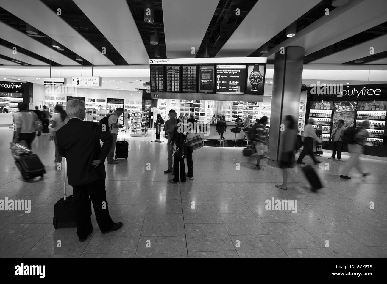 Heathrow airport terminal 5 Banque d'images noir et blanc Alamy