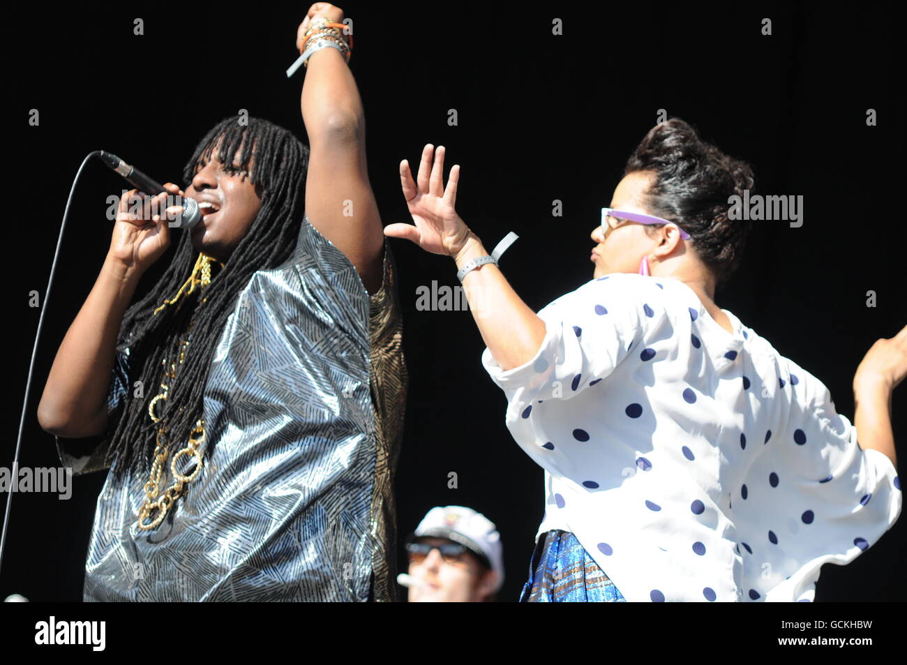 Hercules et The Love Affair se produit en direct sur scène à Lovebox dans le parc Victoria, à Londres. Banque D'Images