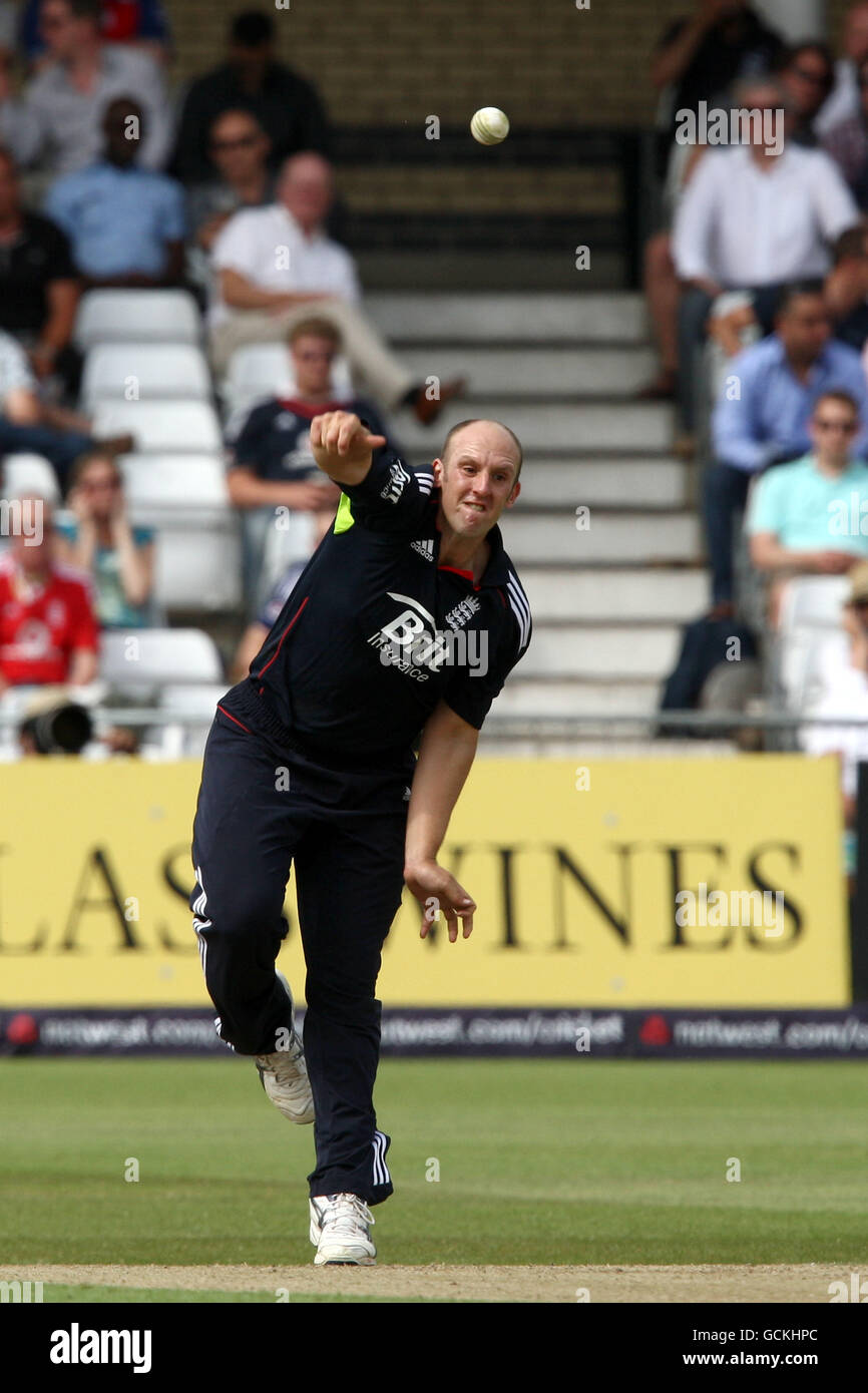 Cricket - série NatWest - First One Day International - Angleterre / Bangladesh - Trent Bridge. James Tredwell, Angleterre. Banque D'Images