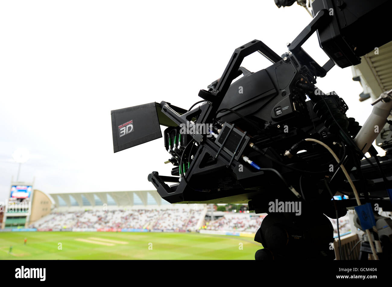 Cricket - série NatWest - First One Day International - Angleterre / Bangladesh - Trent Bridge. Les caméras de télévision Sky couvrent le jeu pour le visionnage en 3D Banque D'Images