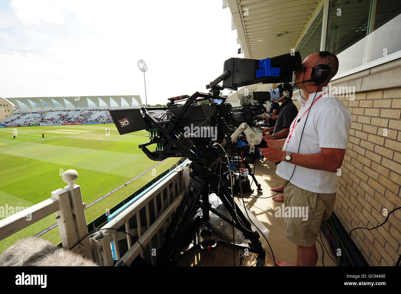 Cricket - série NatWest - First One Day International - Angleterre / Bangladesh - Trent Bridge. Les caméras de télévision Sky couvrent le jeu pour le visionnage en 3D Banque D'Images