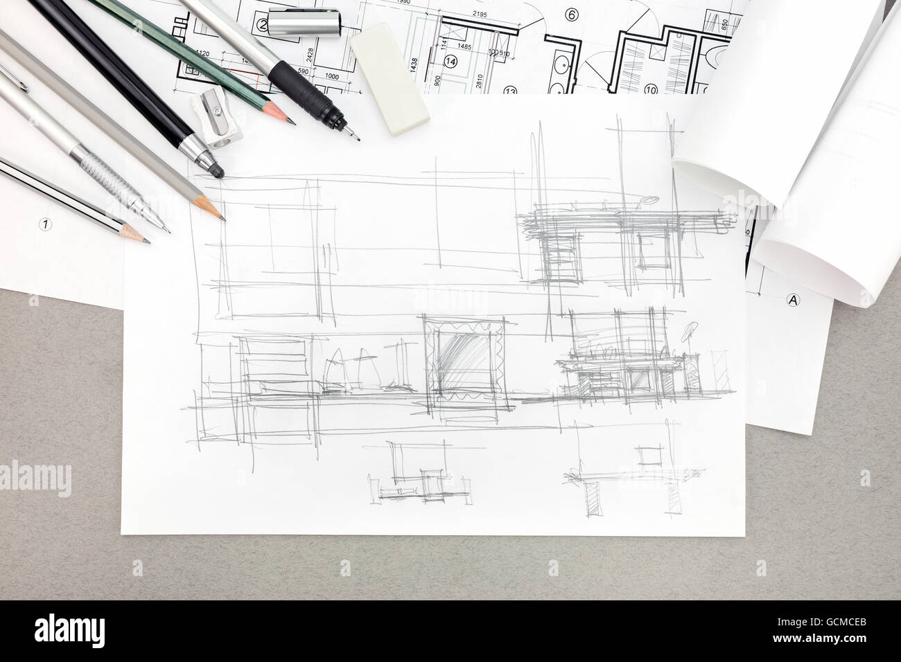 Concept de rénovation accueil croquis architectural avec des outils de dessin, vue de dessus Banque D'Images