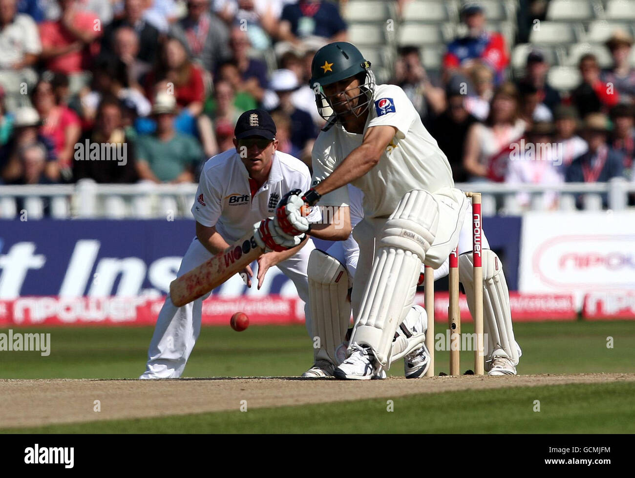 Umar Gul au Pakistan, chauves-souris, lors du second test de npower à Edgbaston, Birmingham. Banque D'Images