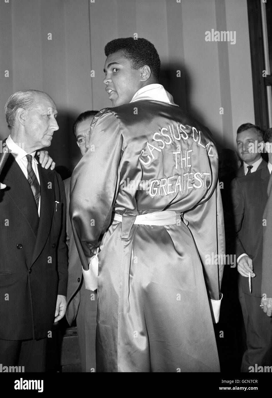 - Boxe - lourds Cassius Clay v Henry Cooper - Weigh-In - Londres Banque D'Images