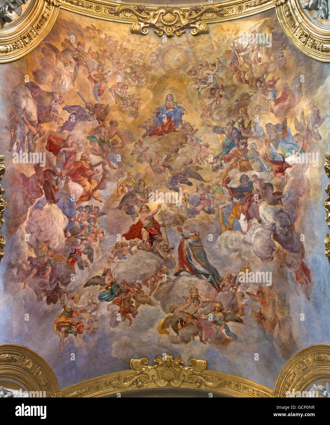 ROME, ITALIE - Le 9 mars 2016 : La voûte fresco Assomption de Notre-Dame de Giacinto Brandi (1682) à l'église Chiesa di San Silvestro Banque D'Images