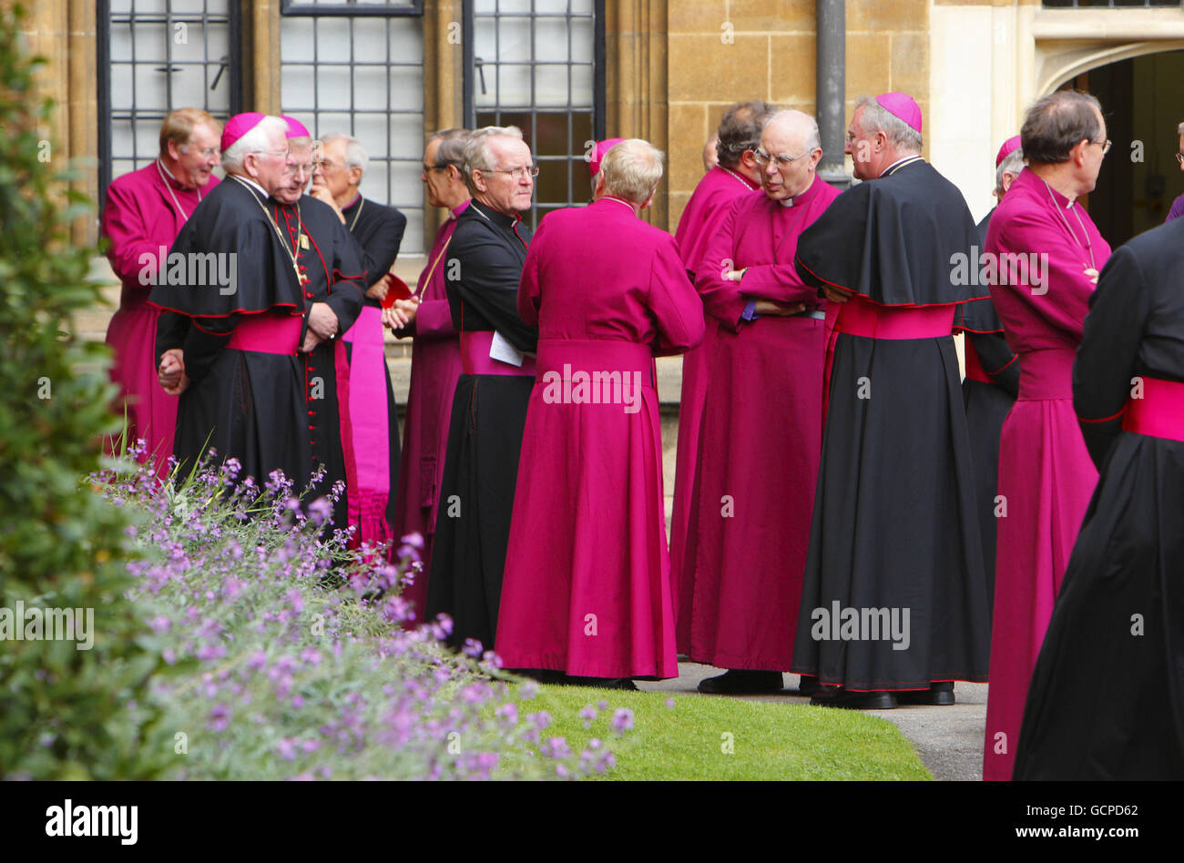 Les évêques catholiques et de l'Église d'Angleterre se réunissent au Palais de Lambeth, la résidence officielle de l'Archevêque de Canterbury, en attendant l'arrivée du Pape Benoît XVI Banque D'Images