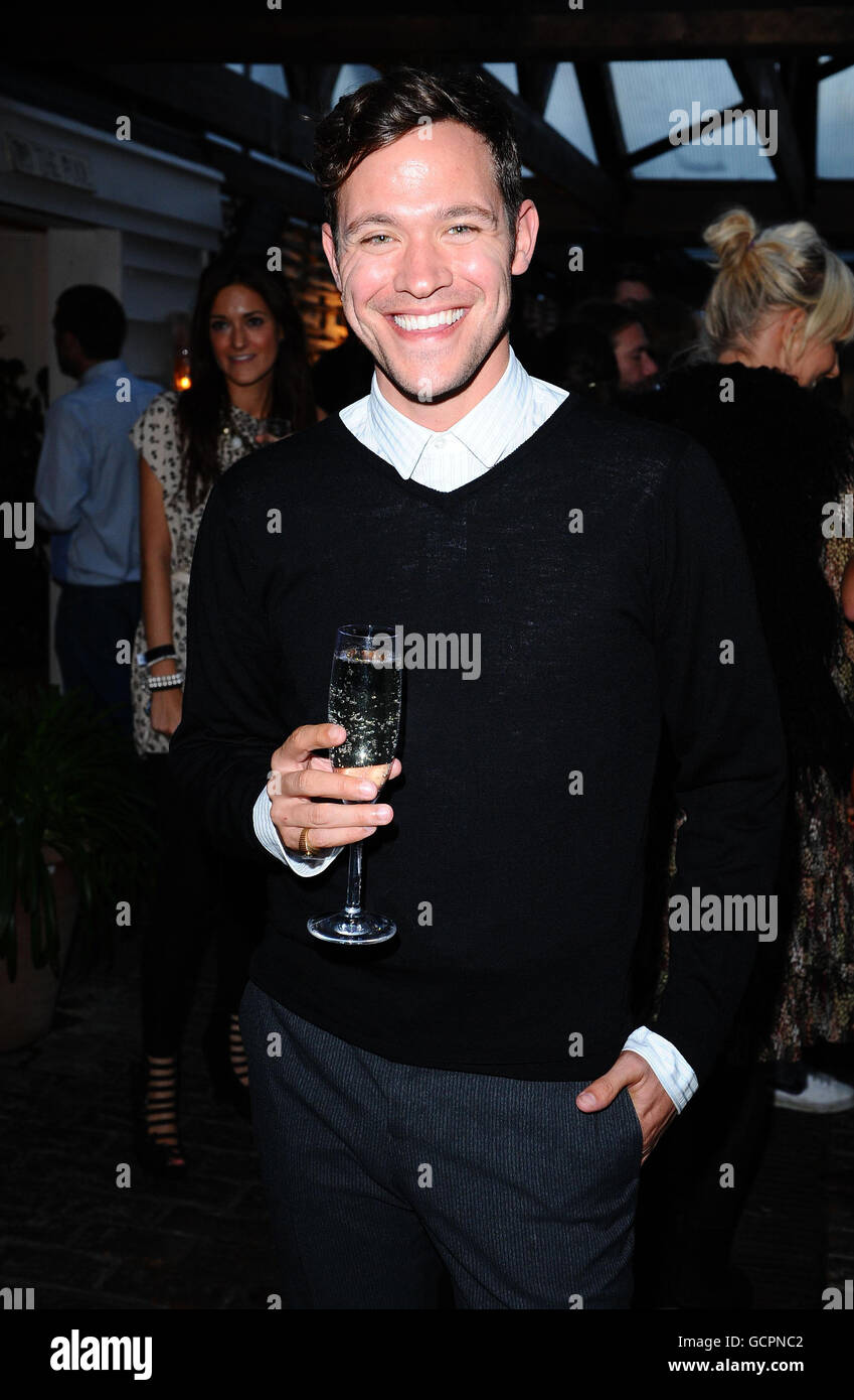 Lancement de la Fondation BFC/Bazar Fashion Arts.Will Young arrive au lancement de la BFC/Bazar Fashion Arts Foundation à Shoreditch House à Londres. Banque D'Images