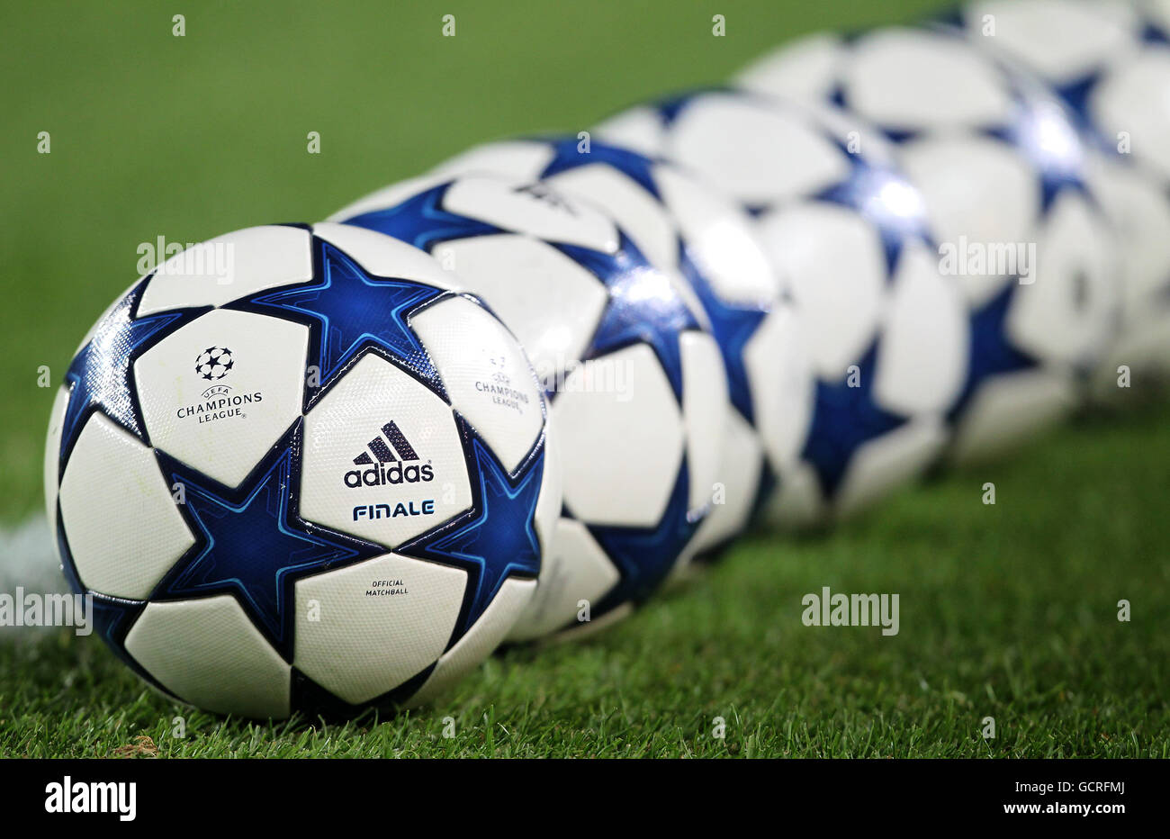 Football - Ligue des champions de l'UEFA - Groupe D - Barcelone / FC Copenhague - Camp Nou. Une vue générale Adidas finale football Banque D'Images