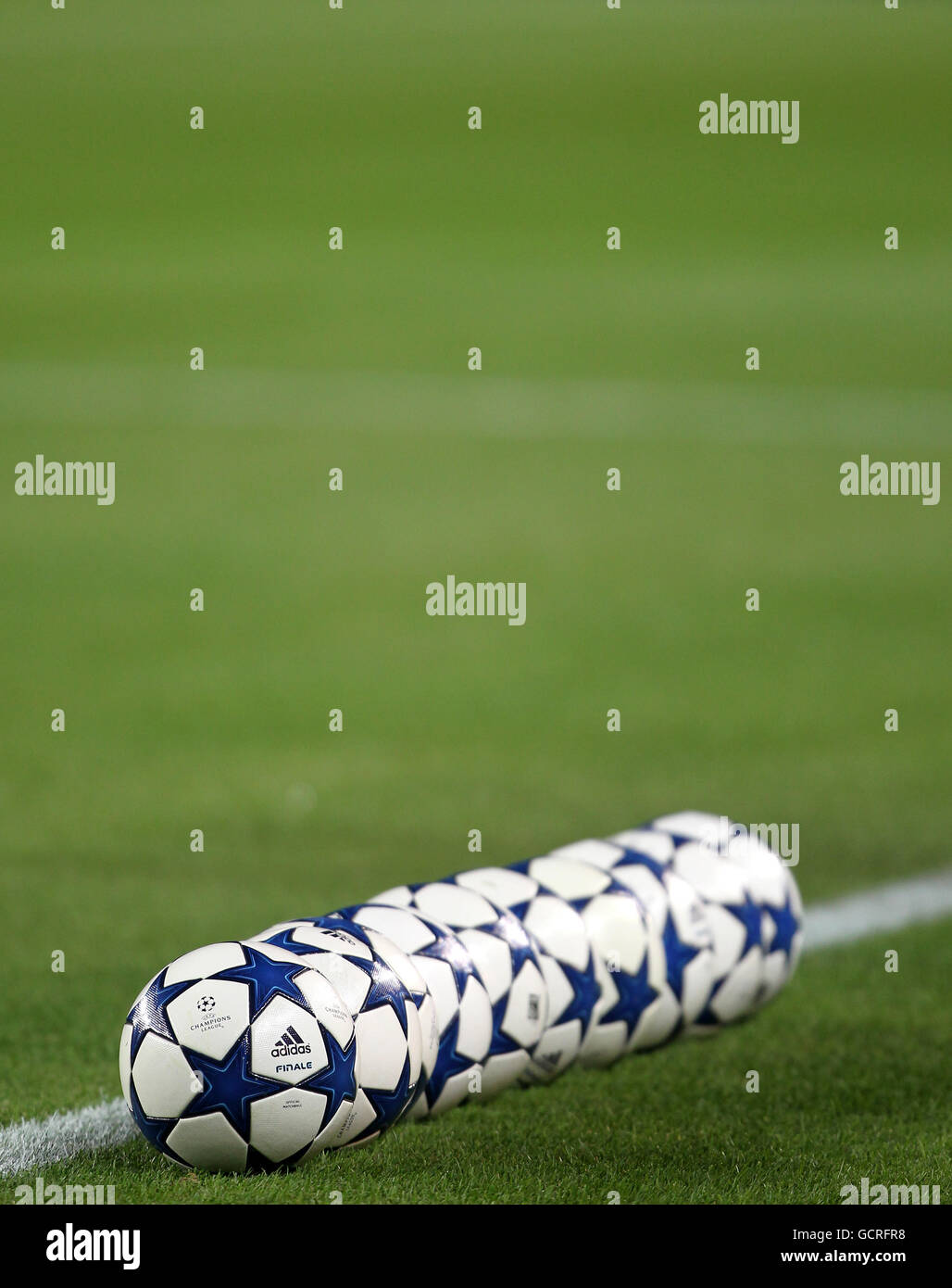 Football - Ligue des champions de l'UEFA - Groupe D - Barcelone / FC Copenhague - Camp Nou. Une vue générale Adidas finale football Banque D'Images