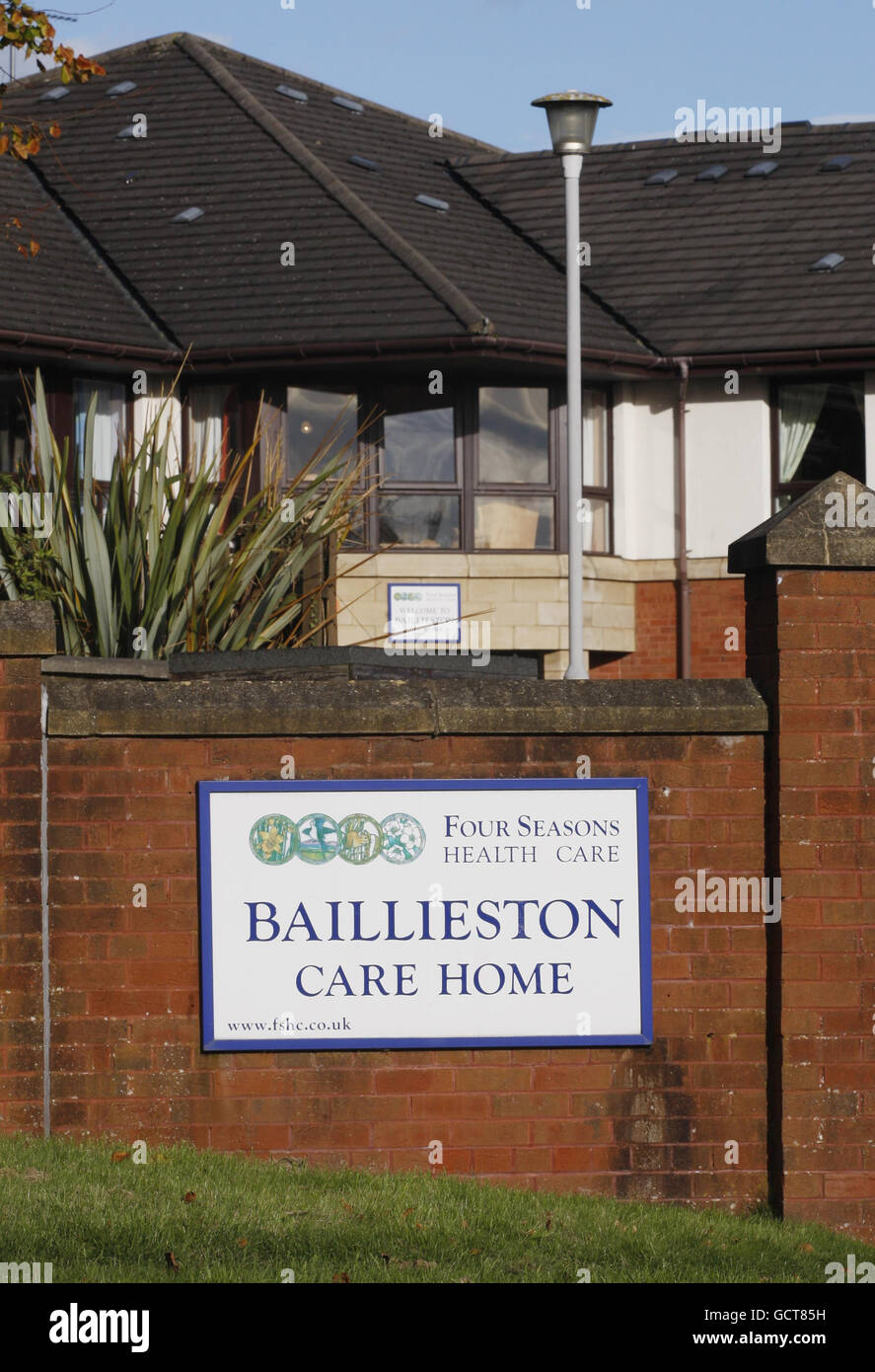 Un point de vue général du centre de soins Baillieston de Glasgow qui fait face à des allégations de mauvais traitements envers des résidents âgés. Banque D'Images
