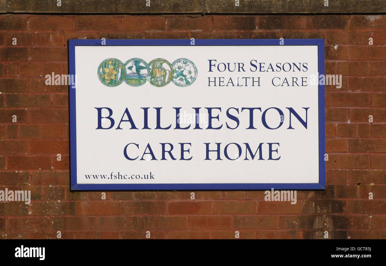 Un panneau pour le Baillieston Care Home de Glasgow qui fait face à des allégations de mauvais traitements envers les résidents âgés. Banque D'Images