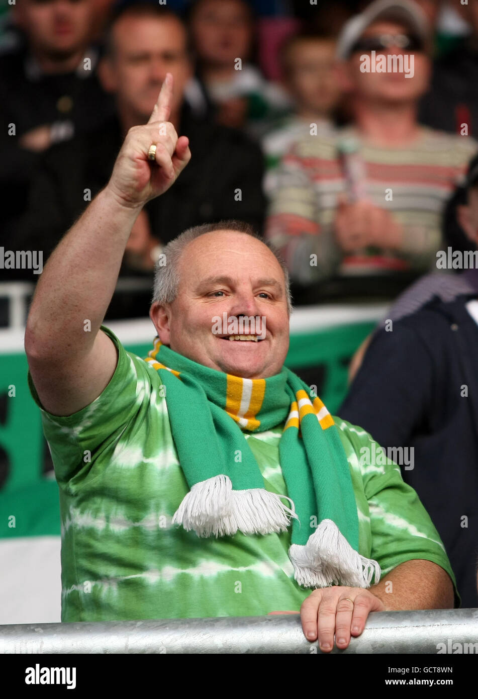 Football - Airtricity League - Shamrock Rovers / Sporting Fingal - Tallaght Stadium.Un ventilateur montre son soutien dans les tribunes Banque D'Images