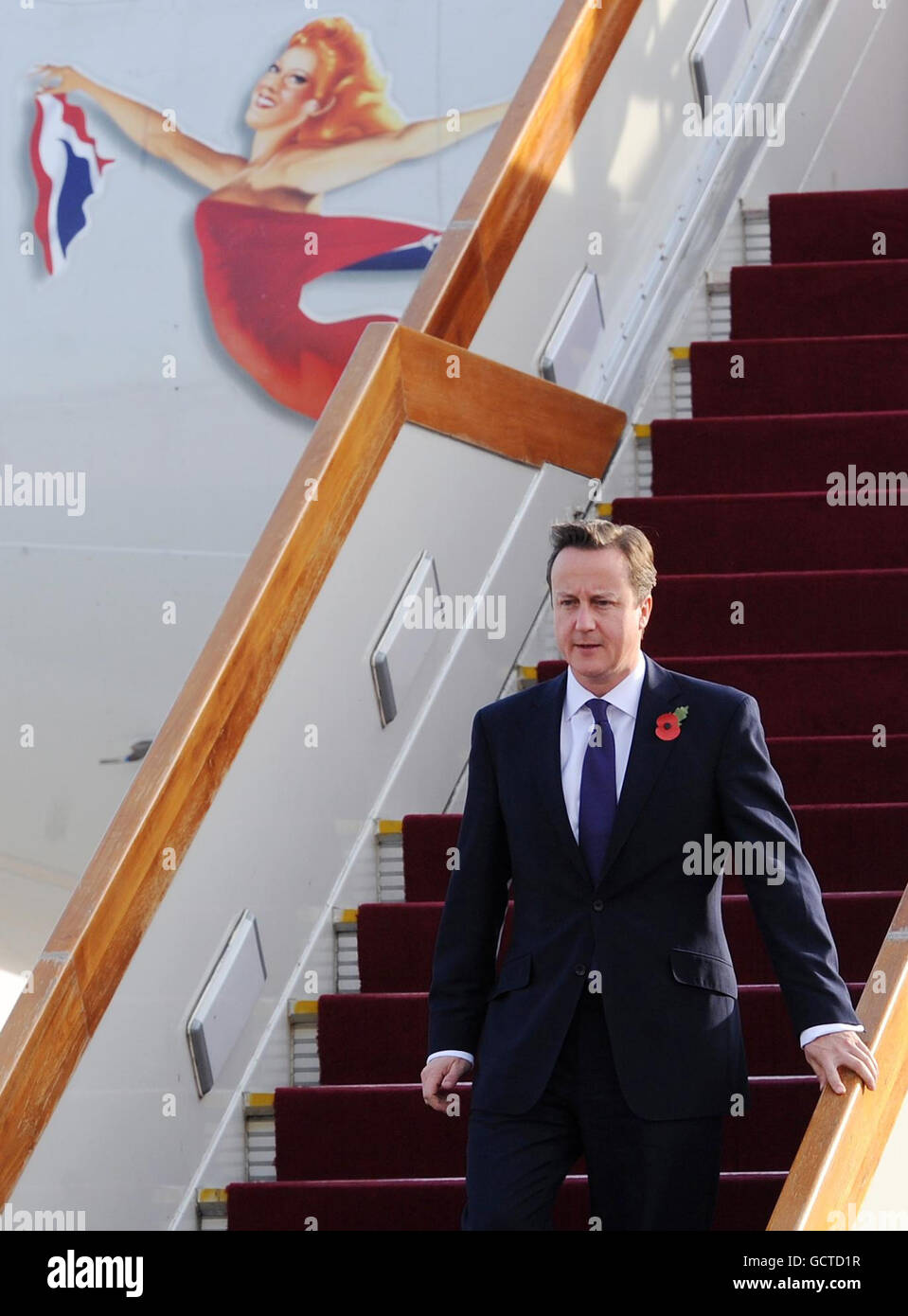Le Premier ministre David Cameron arrive aujourd'hui à Pékin le premier jour de sa visite en Chine, accompagné d'une forte délégation de 50 entreprises britanniques. Banque D'Images
