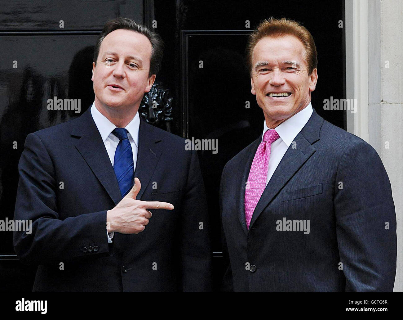 Le PM rencontre Schwarzenegger Banque D'Images