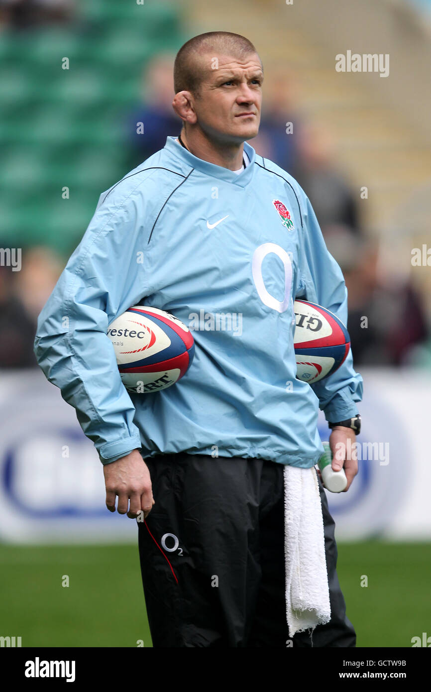 Rugby Union - Investec Challenge Series 2010 - Angleterre / Nouvelle-Zélande - Twickenham.Graham Rowntree, entraîneur d'Angleterre Banque D'Images