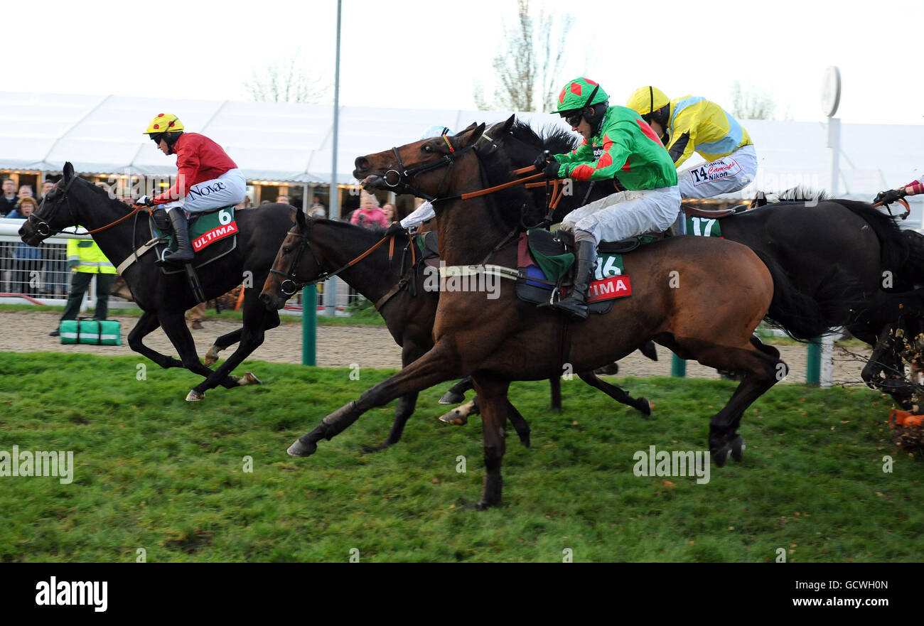 La Course de Chevaux Gold Cup - Paddy Power Day - l'Hippodrome de Cheltenham Banque D'Images