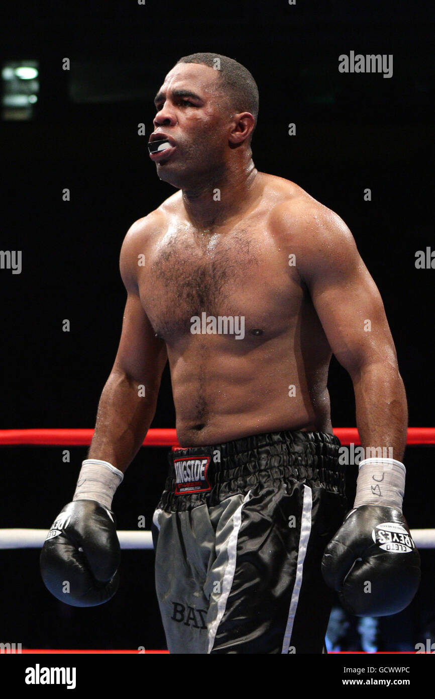 Boxe - IBF World Cruiserweight Eliminator - Enad Licina v Felix Cora - MEN  Arena Photo Stock - Alamy