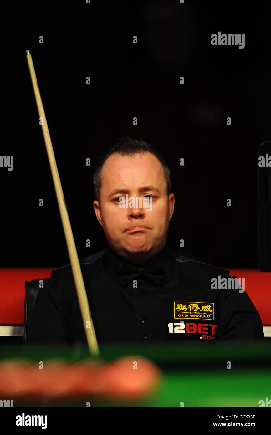 John Higgins en Écosse pendant son match contre Stephen Lee en Angleterre lors des championnats du Royaume-Uni de 12Bet.Com au Telford International Centre, à Telford. Banque D'Images