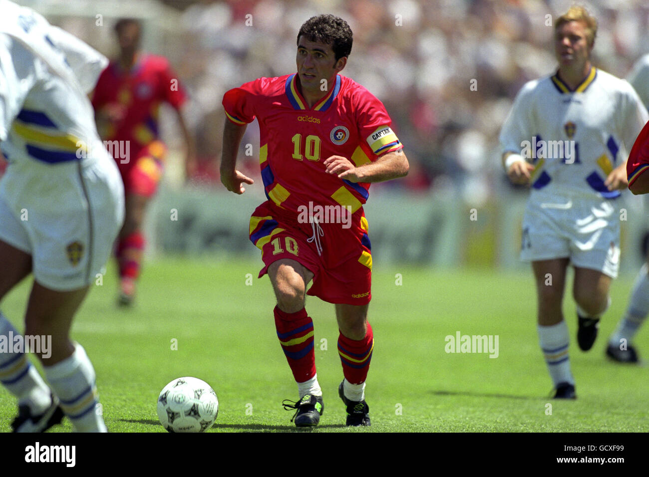 Football - coupe du monde USA 1994 - Quarter finals - Suède / Roumanie - Stanford Stadium.GHEORGHE HAGI ROUMANIE Banque D'Images
