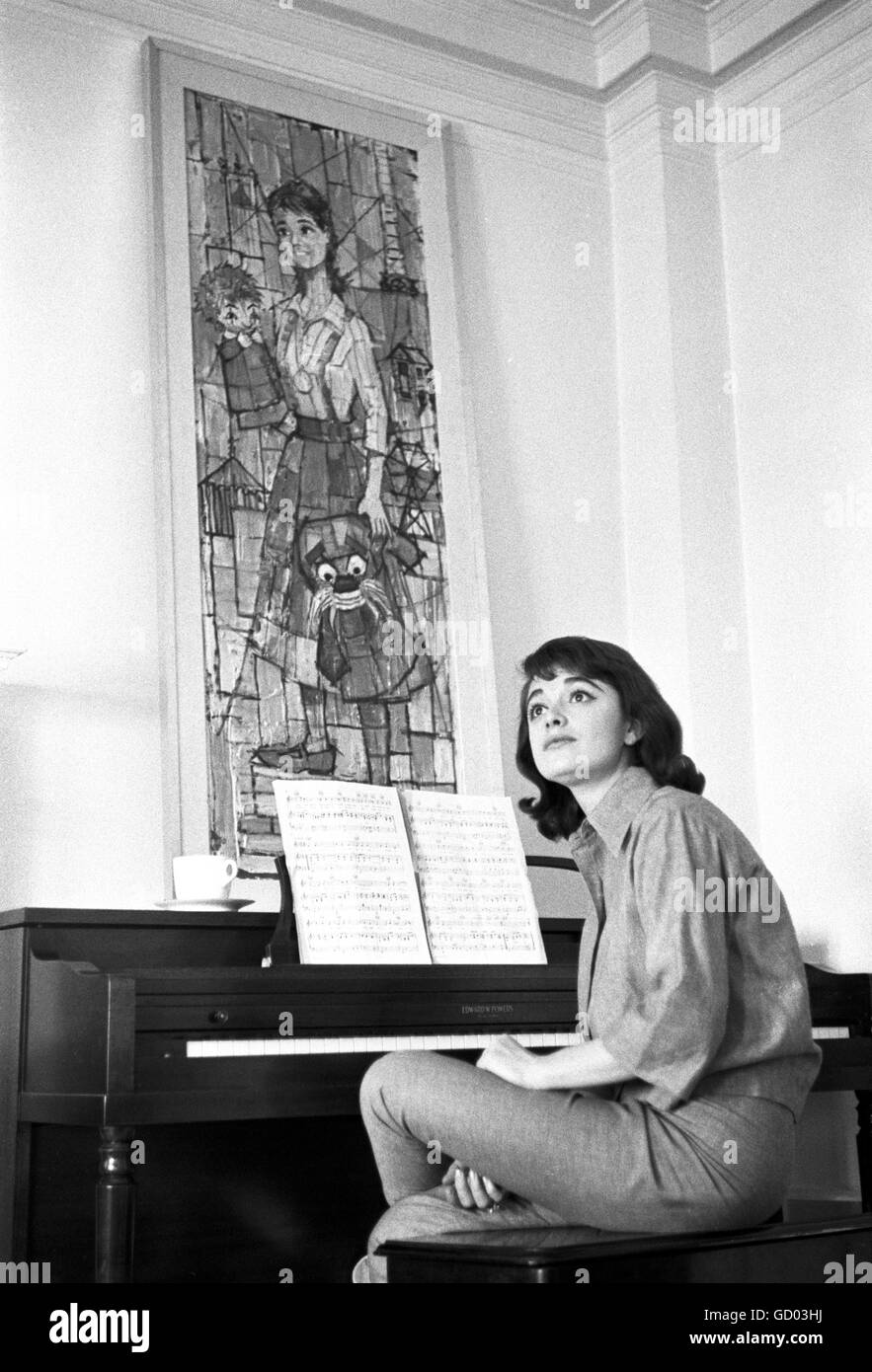 Anna Maria Alberghetti à la maison en 1961. Banque D'Images