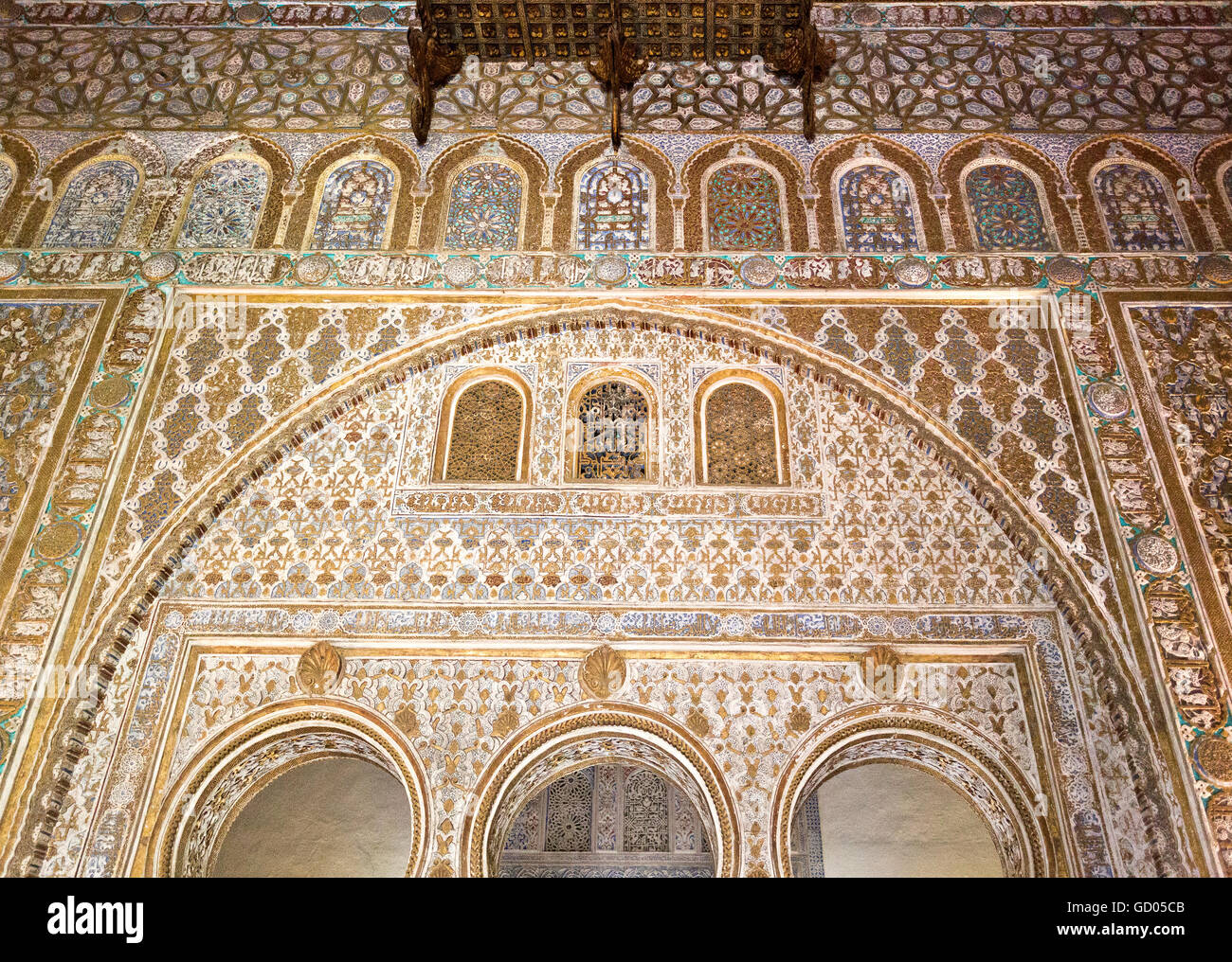 La splendeur de l'architecture civile mudéjar et art califale, Alcazar de Séville, Espagne Banque D'Images