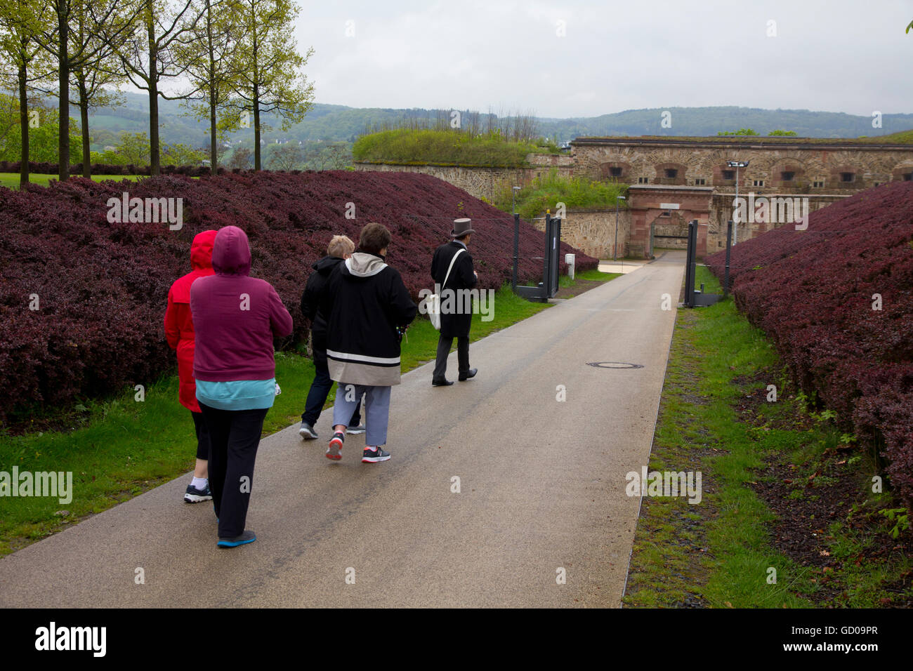 Une visite de la forteresse Ehrenbreitstein, conduite par un acteur en costume/guide qui prend sur la personnalité de John Humfrey, un officier britannique. Banque D'Images