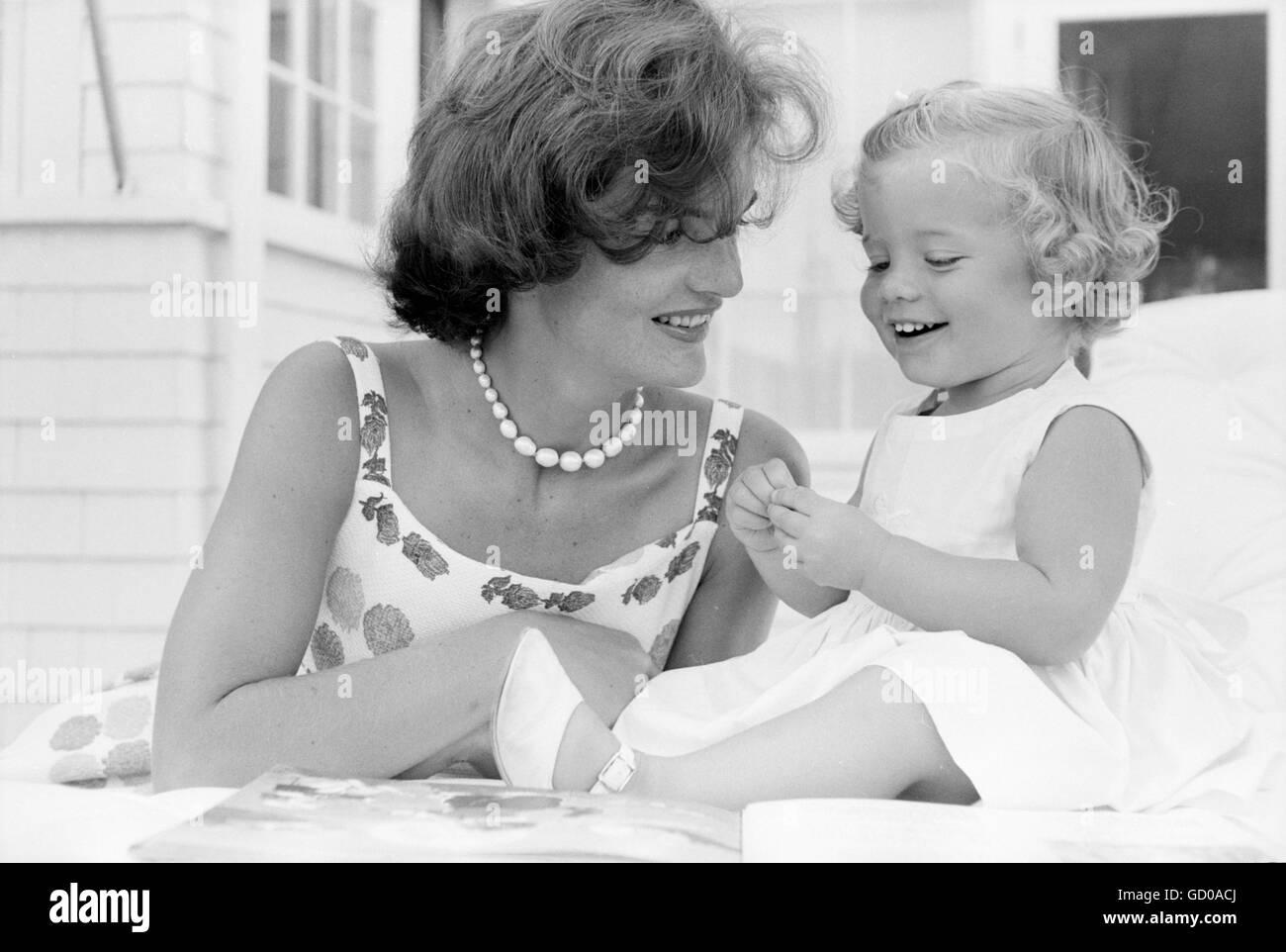 Jackie Kennedy avec Caroline Kennedy Banque D'Images