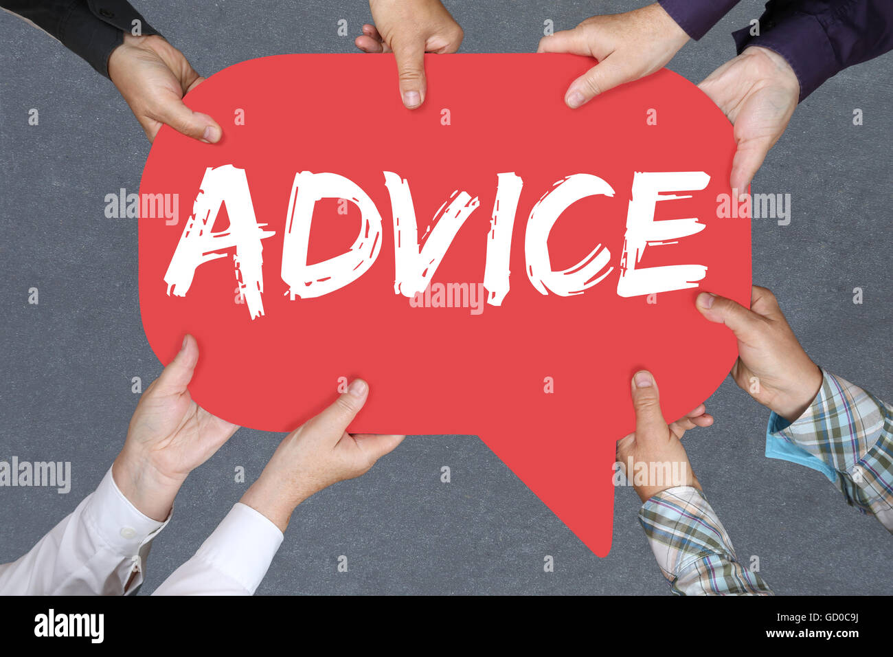 Groupe de personnes tenant avec les mains le mot conseil support aide assistance concept commercial problème solution Banque D'Images Groupe de personnes tenant avec les mains le mot conseil support aide assistance concept commercial problème solution Banque D'Images