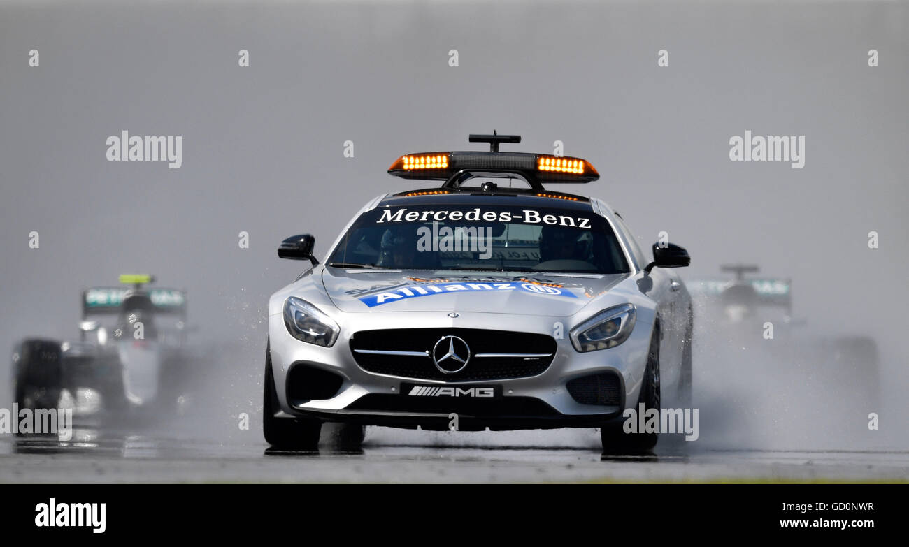 Silverstone, UK. 10 juillet, 2016. British Grand Prix de F1 à Silverstone UK Race voiture de sécurité déployé Crédit : Leo Mason/Alamy Live News Banque D'Images