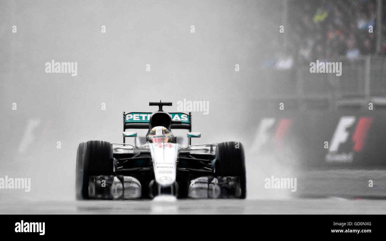 Silverstone, UK. 10 juillet, 2016. British Grand Prix de F1 à Silverstone Race Britannique Lewis Hamilton GBR Marcedes AMG Petronas Crédit : Leo Mason/Alamy Live News Banque D'Images