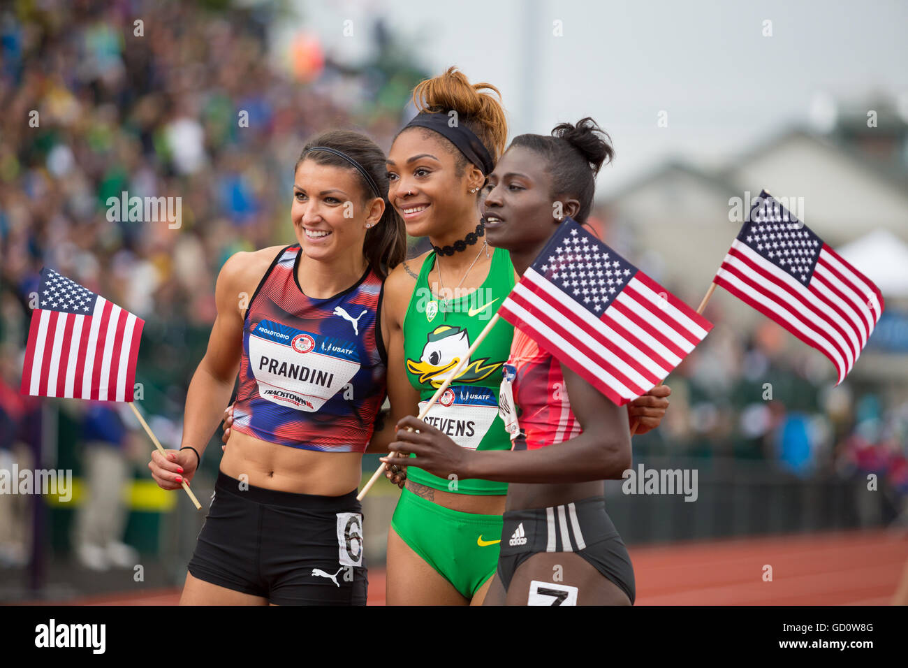 Eugene, États-Unis. 10 juillet, 2016. Tori Bowie, Deajah Stevens et Jenna Prandini prendre le dessus 3 points chauds dans la Women's 200m dernière qualification pour les Jeux Olympiques de Rio 2016 à l'USATF 2016 Essais olympiques à l'historique Hayward Field de Eugene, Oregon, USA. Credit : Joshua Rainey/Alamy Live News. Banque D'Images