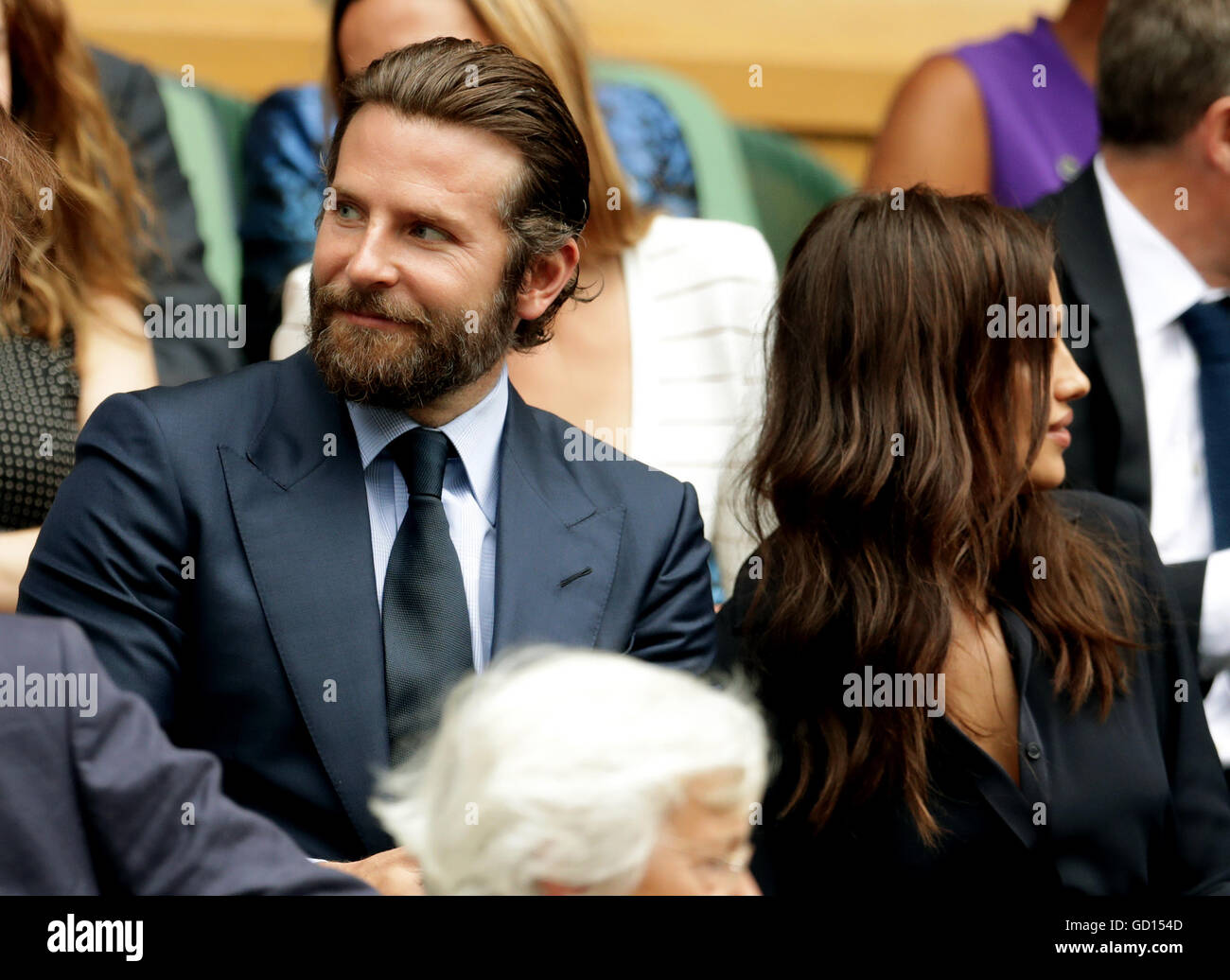 Bradley Cooper et Irina Shayk sur treize jours du tournoi de Wimbledon à l'All England Lawn Tennis et croquet Club, Wimbledon. Banque D'Images