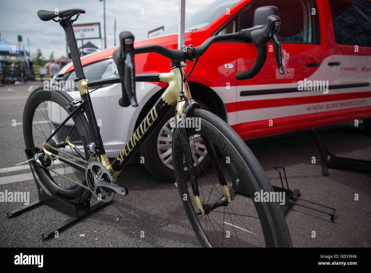 Red Hook Criterium Londres 2016 Crit vélo Vélo Piste cyclable de pignon fixe à une vitesse de course cyclistes Penisnula Greenwich Banque D'Images