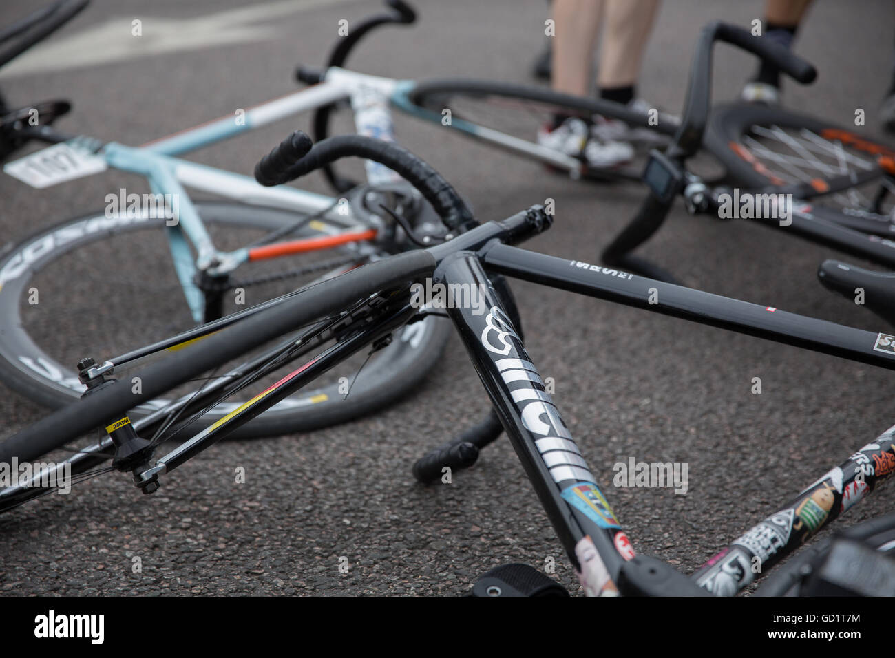 Red Hook Criterium Londres 2016 Crit vélo Vélo Piste cyclable de pignon fixe à une vitesse de course cyclistes Penisnula Greenwich Banque D'Images