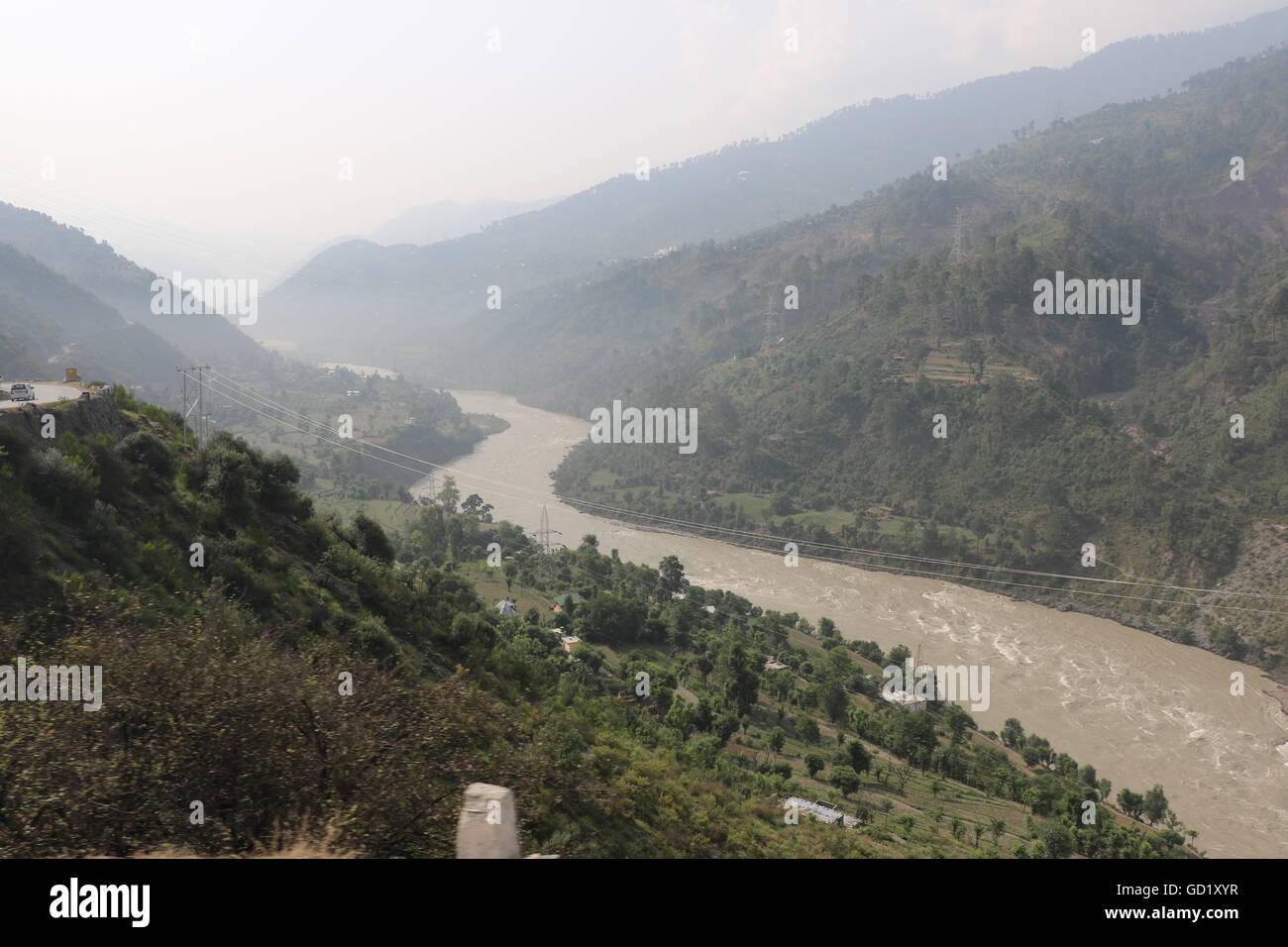 La rivière Jhelum au Cachemire. Banque D'Images