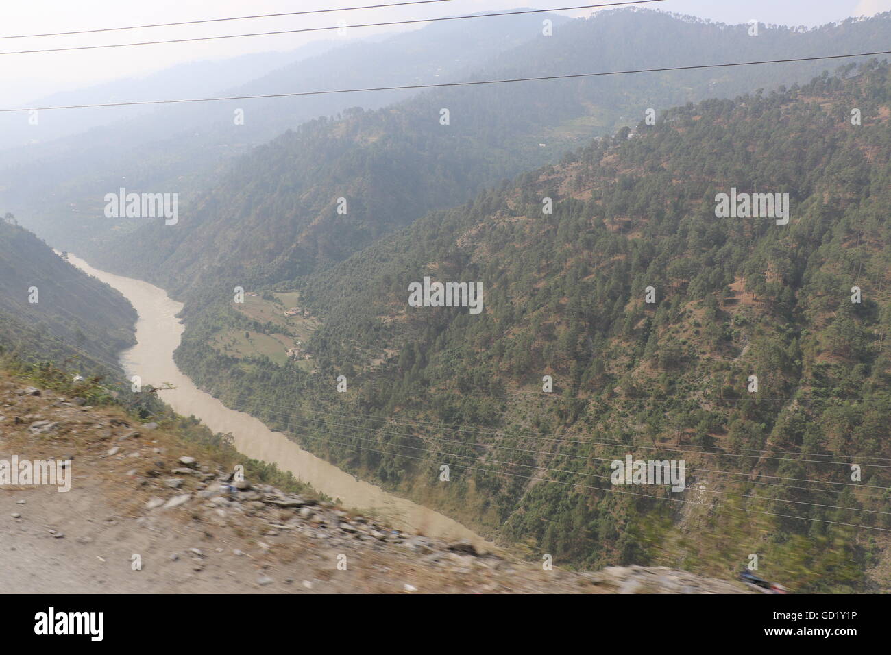 La rivière Jhelum au Cachemire. Banque D'Images