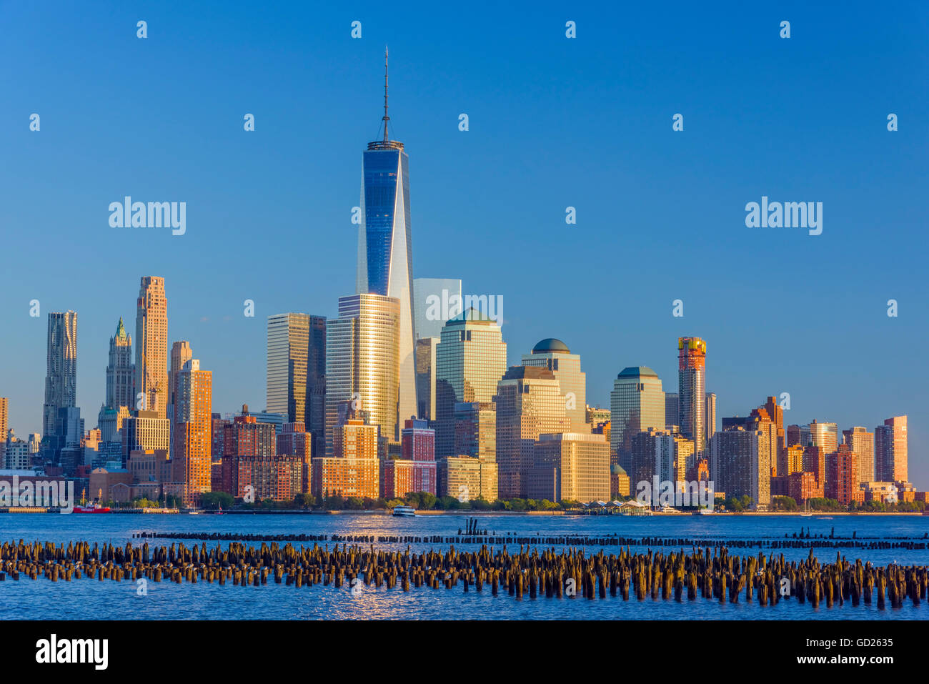 Toits de New York, Manhattan, Manhattan et du World Trade Centre, l'ensemble de la tour de la liberté de la rivière Hudson, New York State, USA Banque D'Images