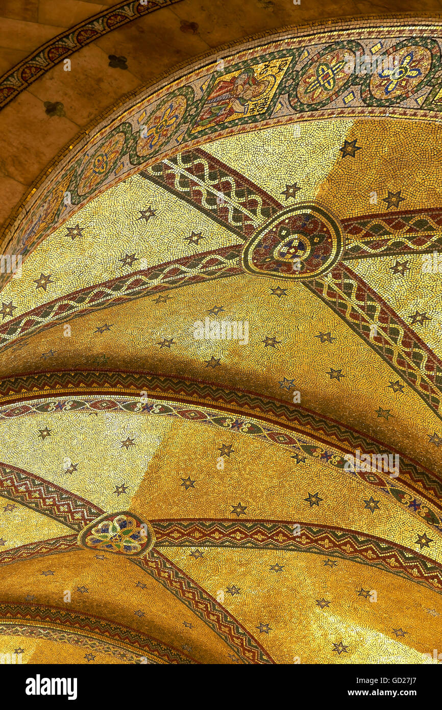 Détail du plafond en mosaïque de Grade II* énumérés Fitzrovia Chapelle. Fitzroy, London, Royaume-Uni. Architecte : Sheppard Robson, 2015. Banque D'Images